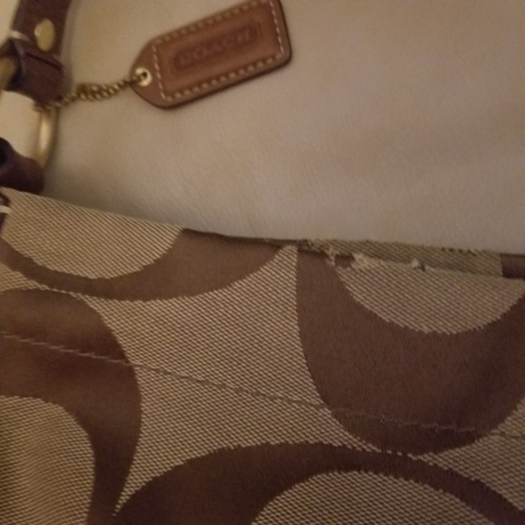 Coach Carly Signature Hobo Handbag Purse 10619 Exc - Picture 10 of 15